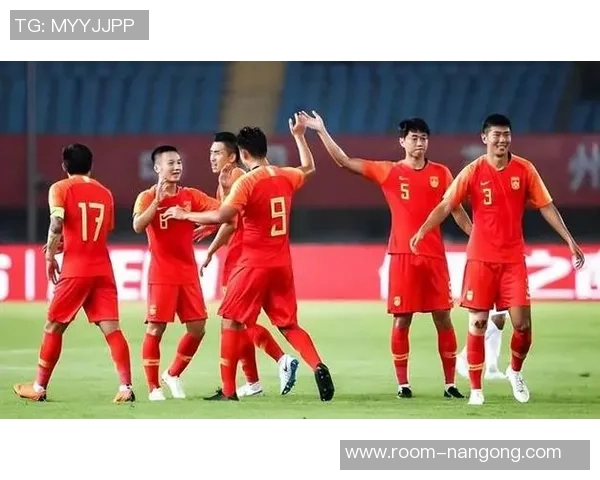 特巴斯强调国足与中超需跻身世界前十中国足球迷人数约占60