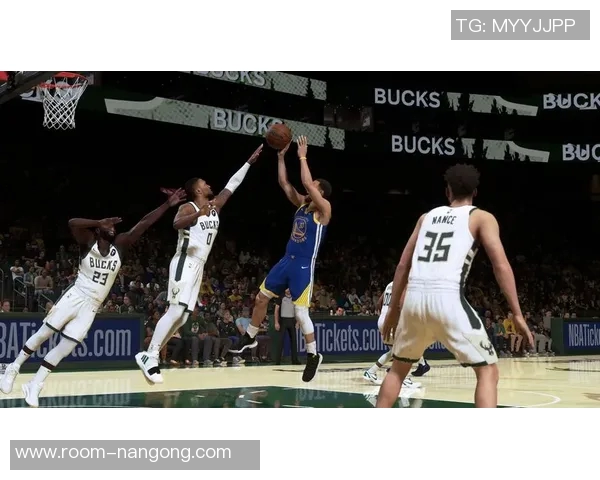 卡马拉全场追击库里展现攻守兼备实力贡献20分7板5前场板表现出色